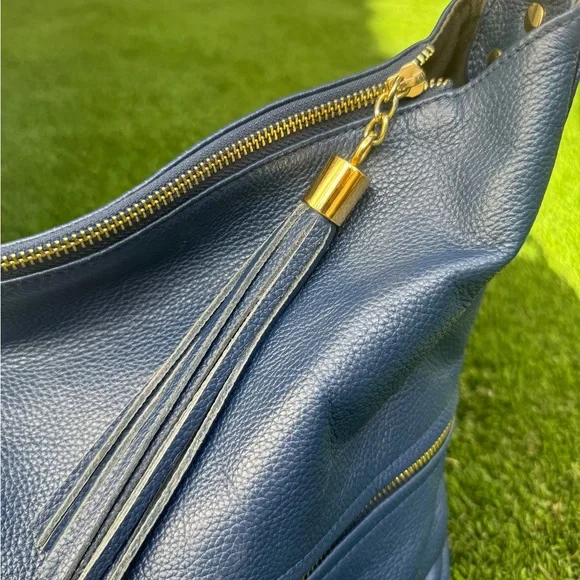 Onna Ehrlich Dark Navy Leather Shoulder Bag - Picture 5 of 16